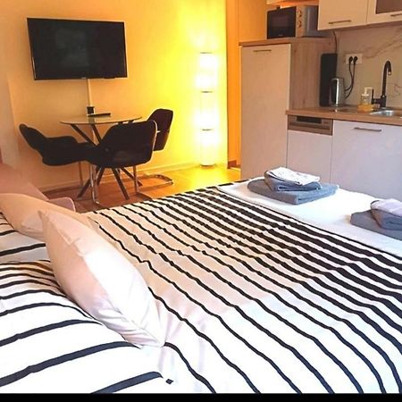 זאגרב Studio Apartman Jordanovac Rebro, 300 M Od Bolnice Rebro מראה חיצוני תמונה